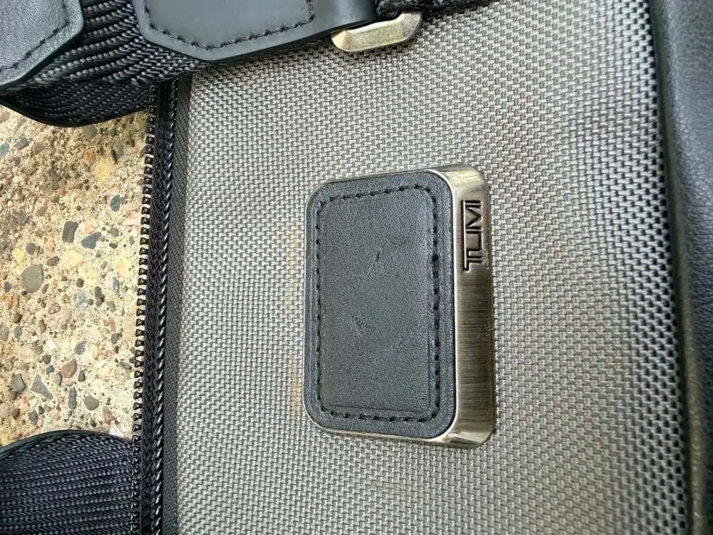 Tumi alpha bravo